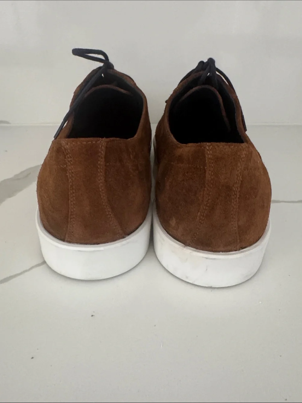 Johnston & Murphy Size 10 Bolivar Cap Toe Sneakers featuring Italian snuff suede